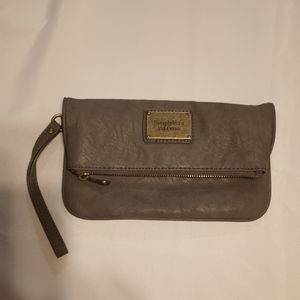 EUC condition Simply Vera Vera Wang Clutch/Wristlet